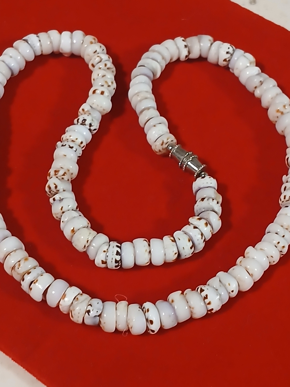Hawaiian Tiger Puka Shell 16” Necklace Surfer Choker Barrel Clasp 70s Vng